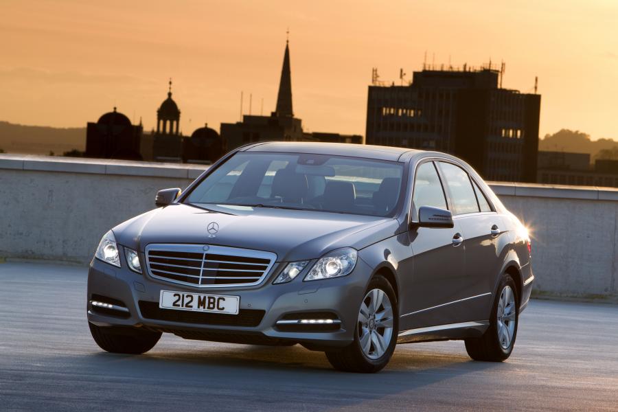  Mercedes-Benz E300 Hybrid Saloon 2012 года  (фото 54 из 58)